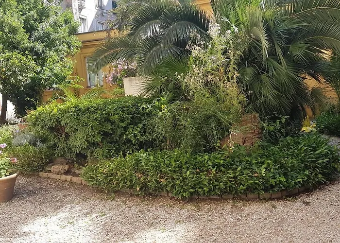 Le Tre Sorelle A TestaccioAlbergo